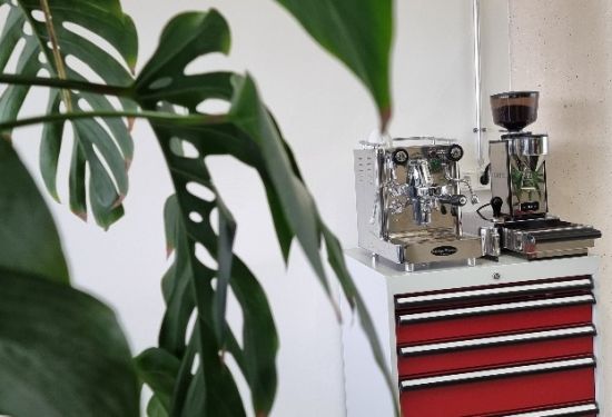 Für frischen Kaffee aus einer Siebträgermaschine ist gesorgt